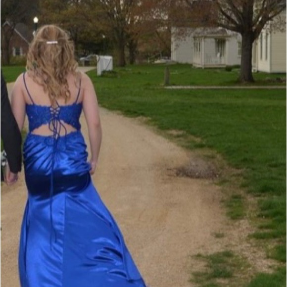 Prom Dress - Picture 2 of 10